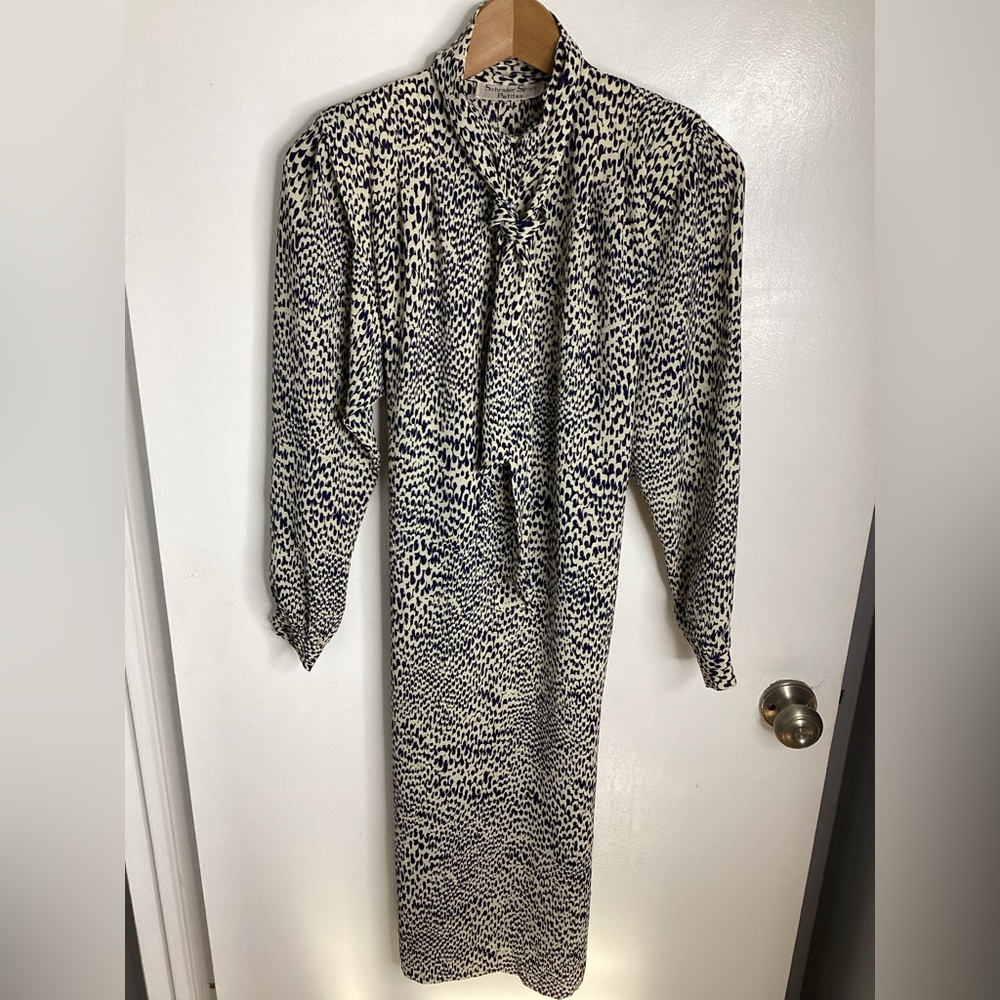 Vintage Tie-Neck Long Sleeve Midi Dress in Cream and Navy Spot 4P